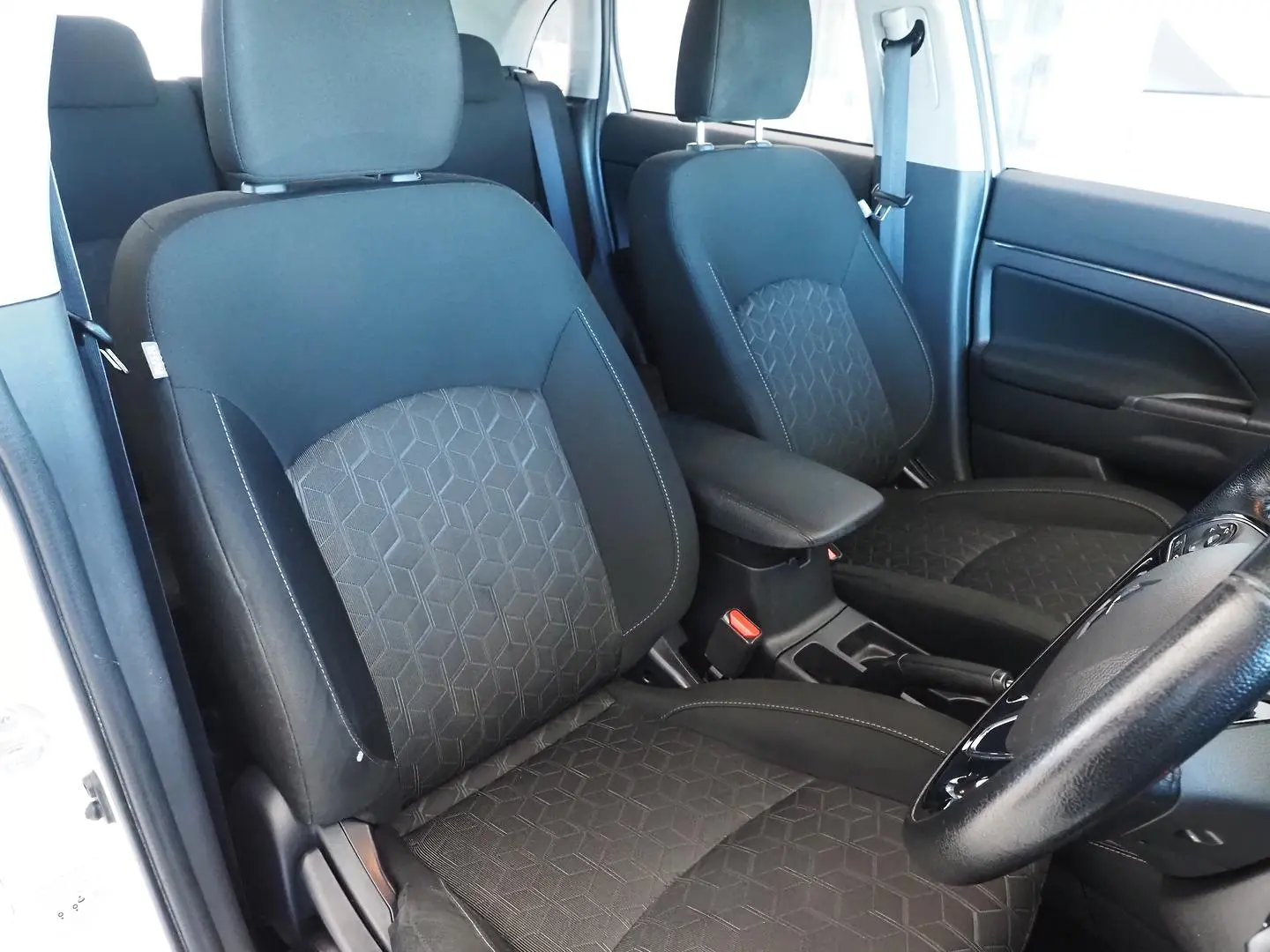 2022 Mitsubishi ASX Gallery Image 18