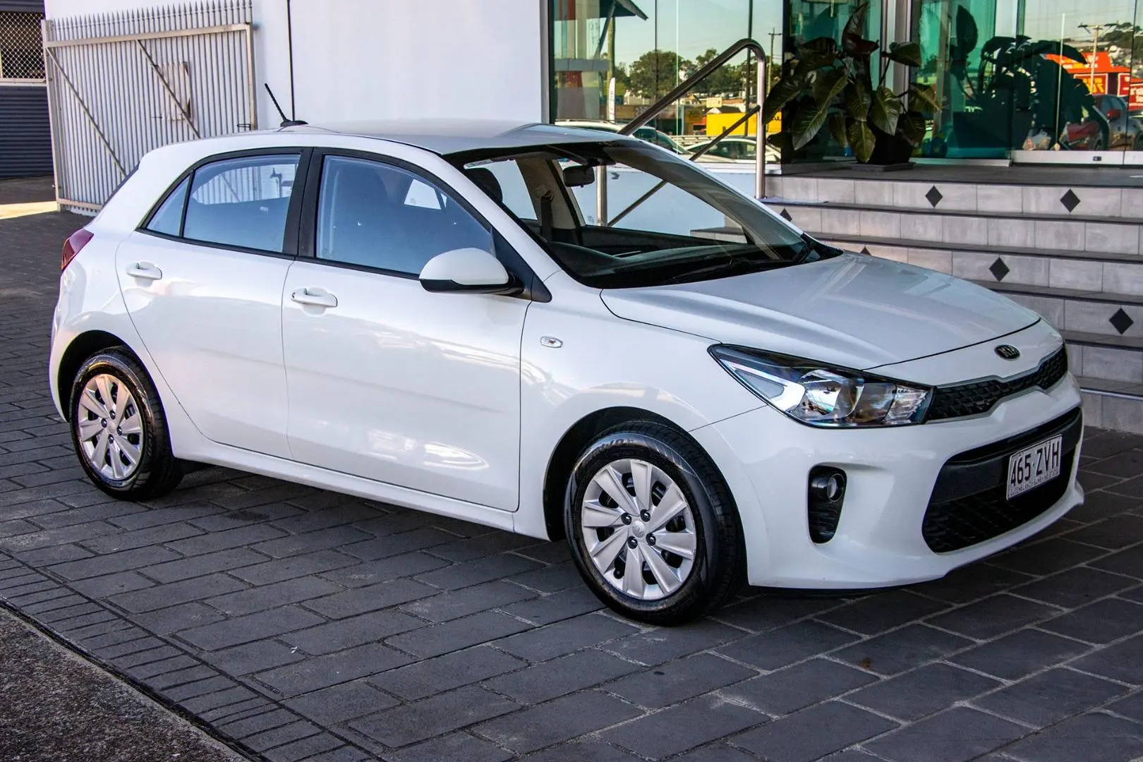 2019 Kia Rio Gallery Image 3