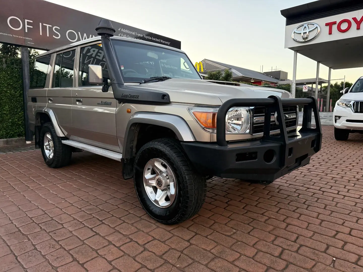 2018 Toyota Landcruiser Gallery Image 1