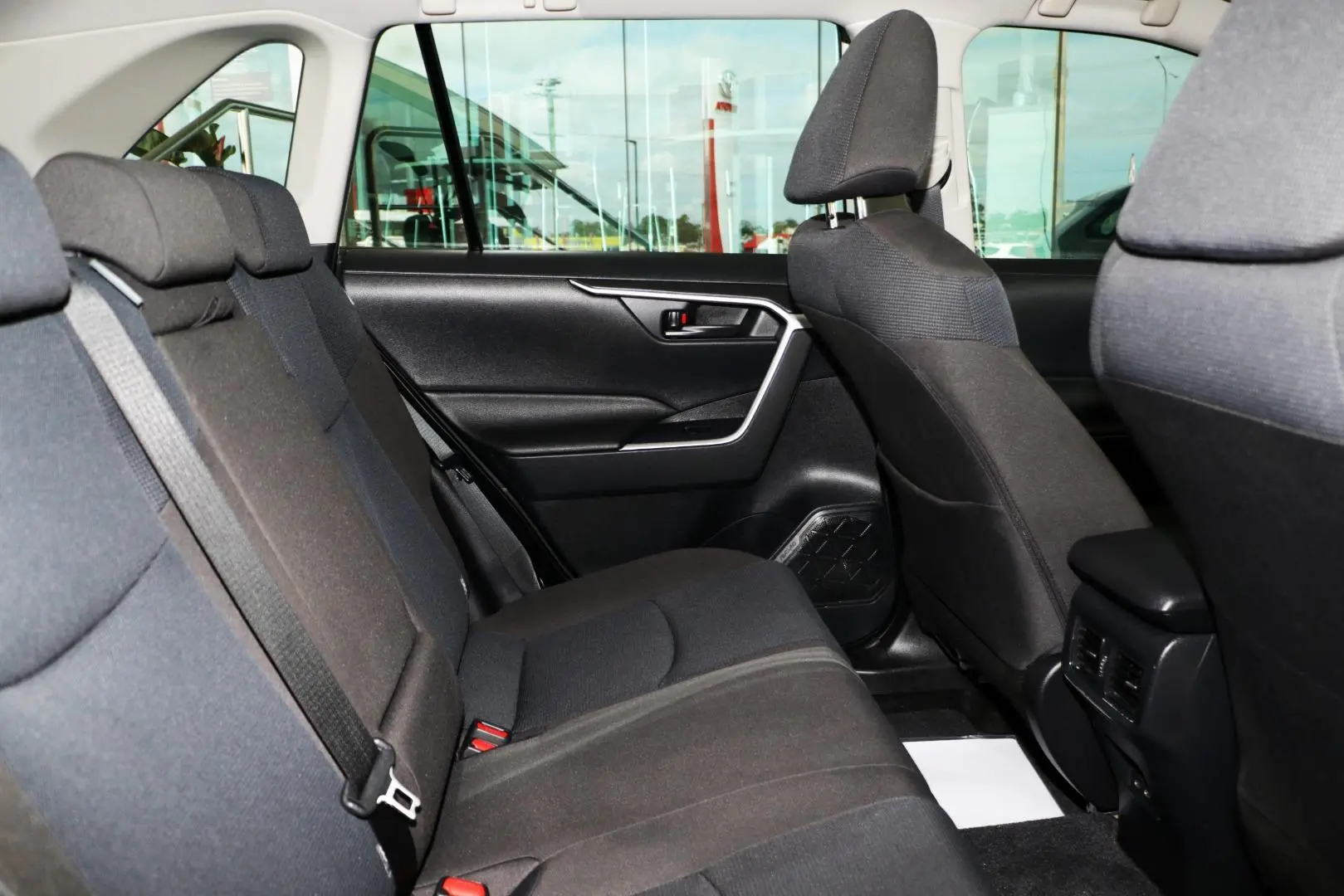 2024 Toyota RAV4 Gallery Image 9