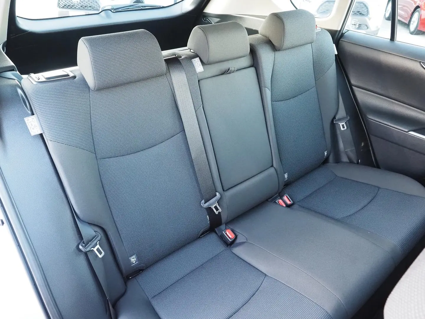 2024 Toyota RAV4 Gallery Image 14