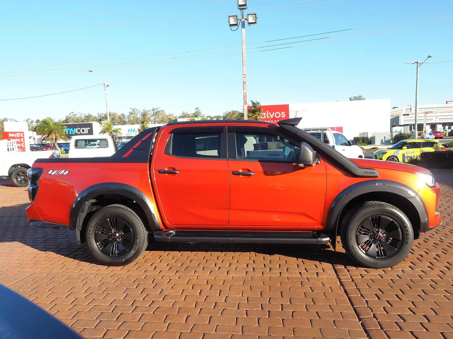 2022 Isuzu D-MAX Gallery Image 2