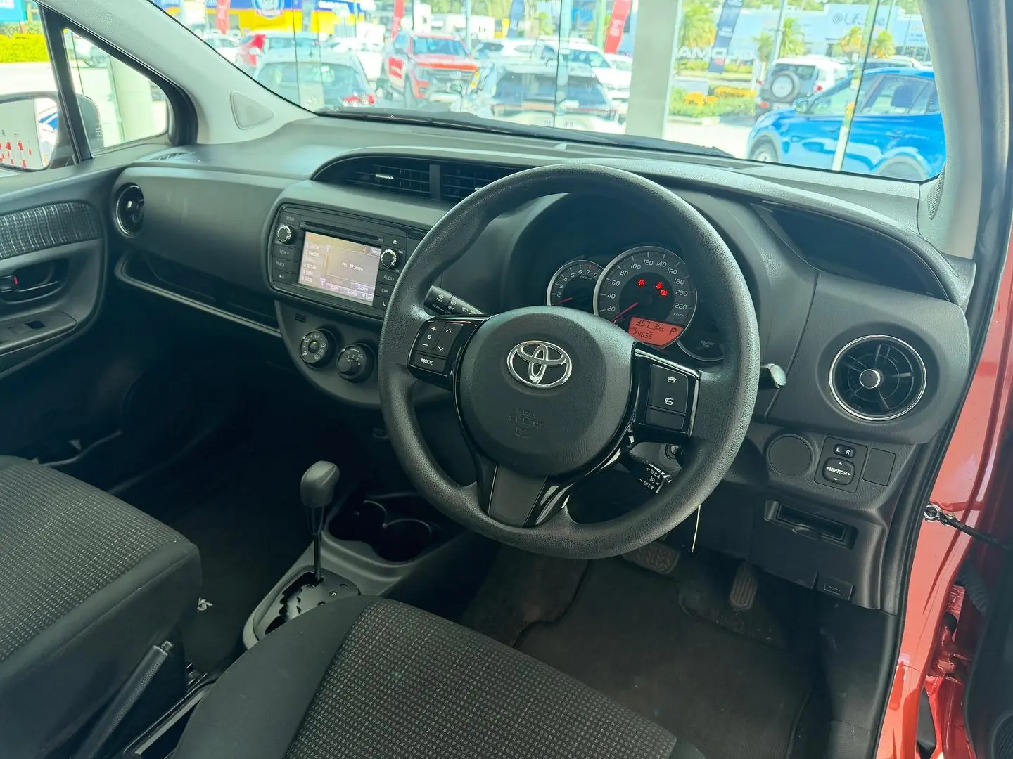 2017 Toyota Yaris Gallery Image 4