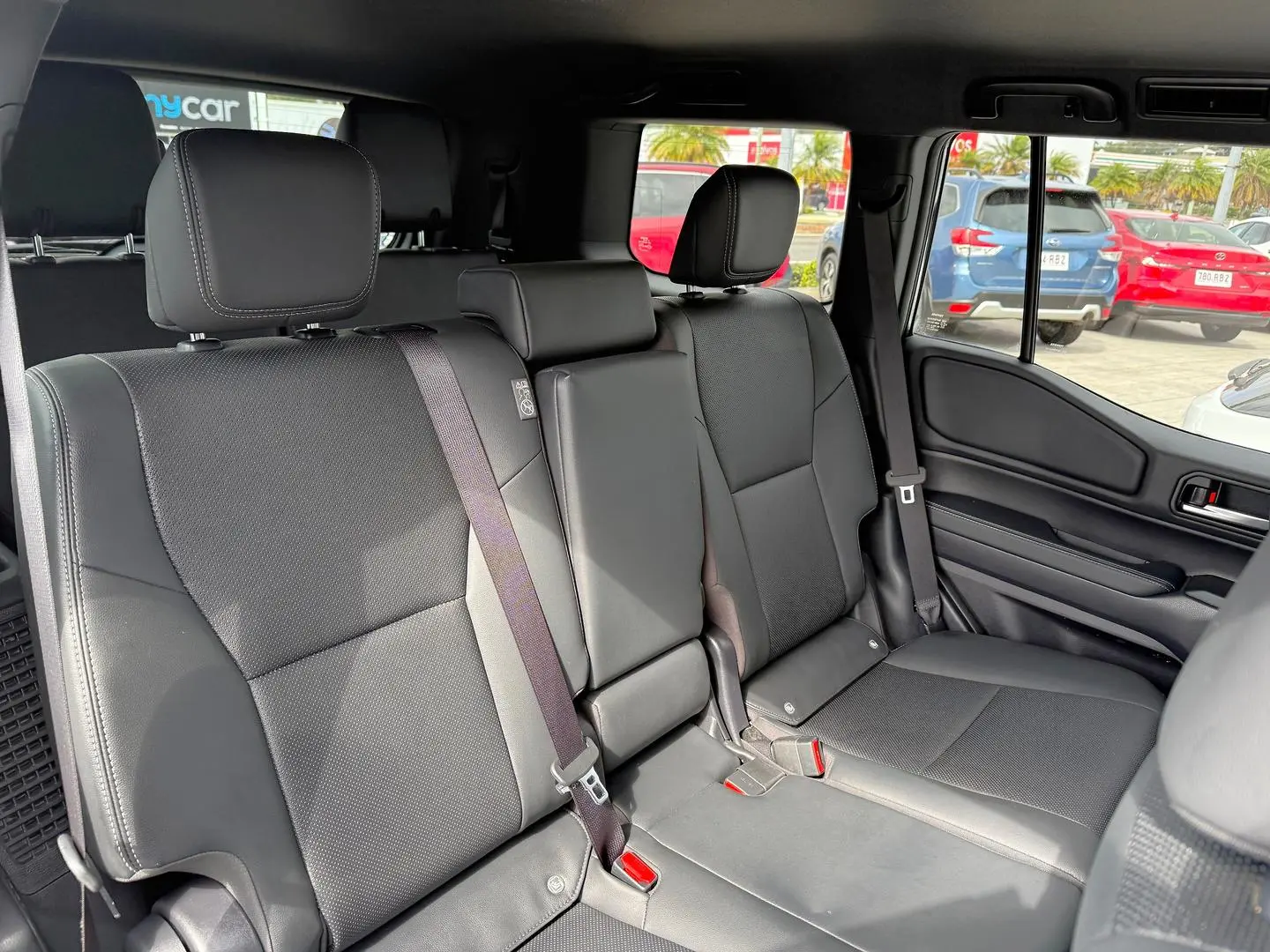 2025 Toyota Landcruiser Prado Gallery Image 18
