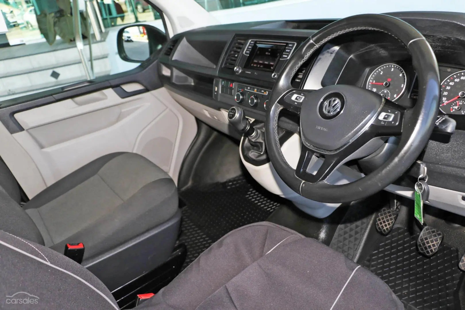 2019 Volkswagen Transporter Image 6