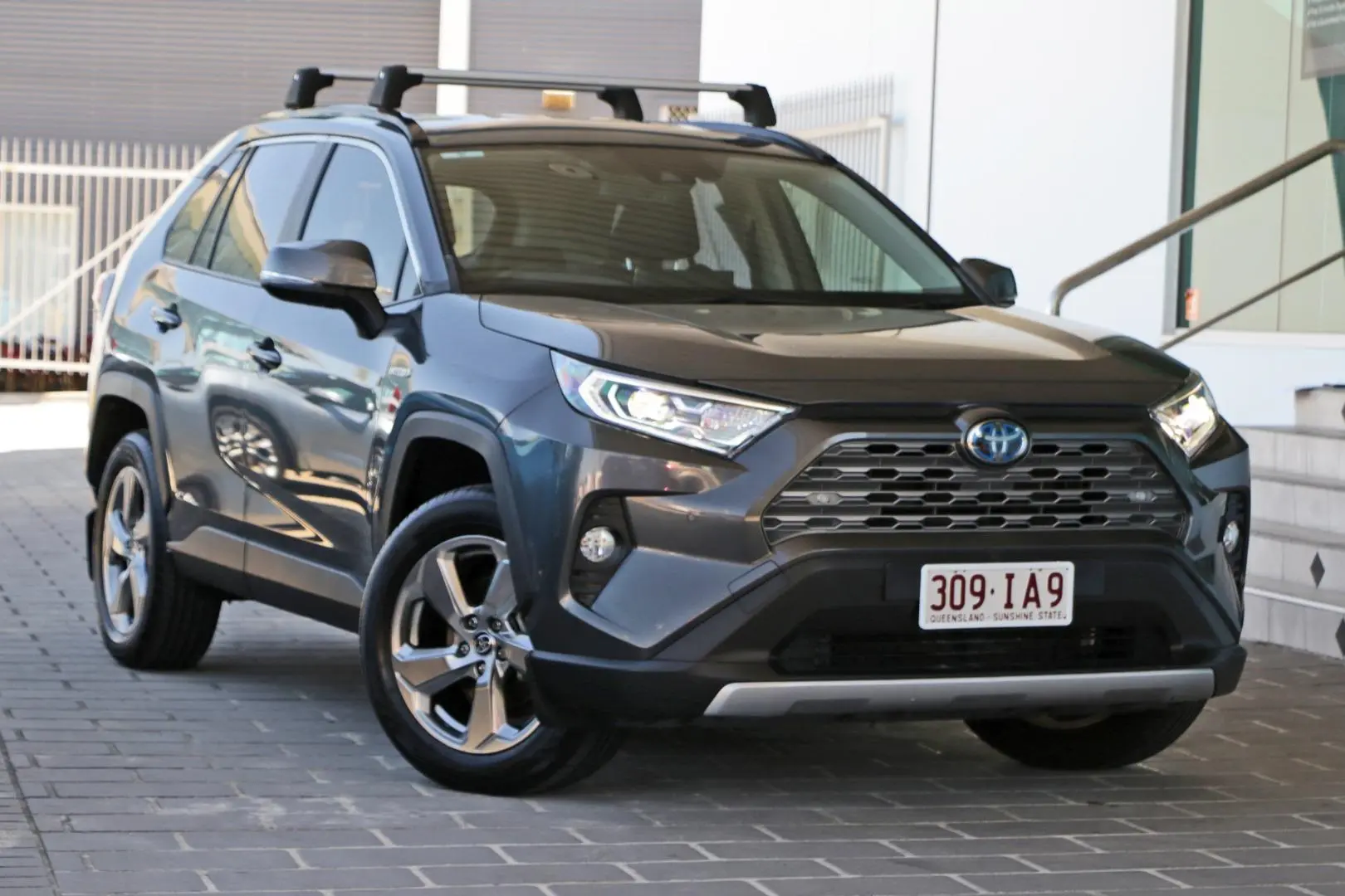 2020 Toyota RAV4 Image 3