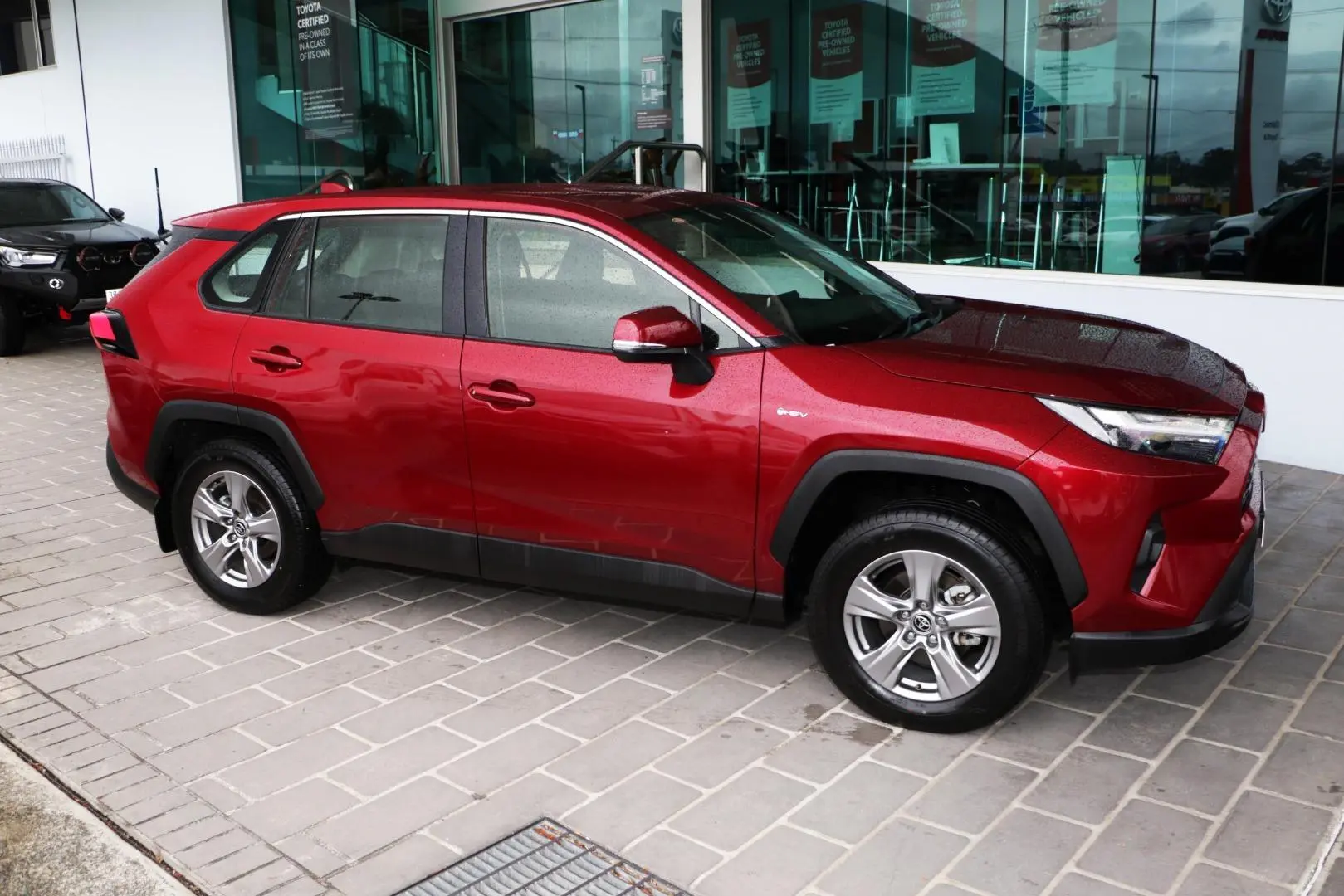 2025 Toyota RAV4 Gallery Image 5