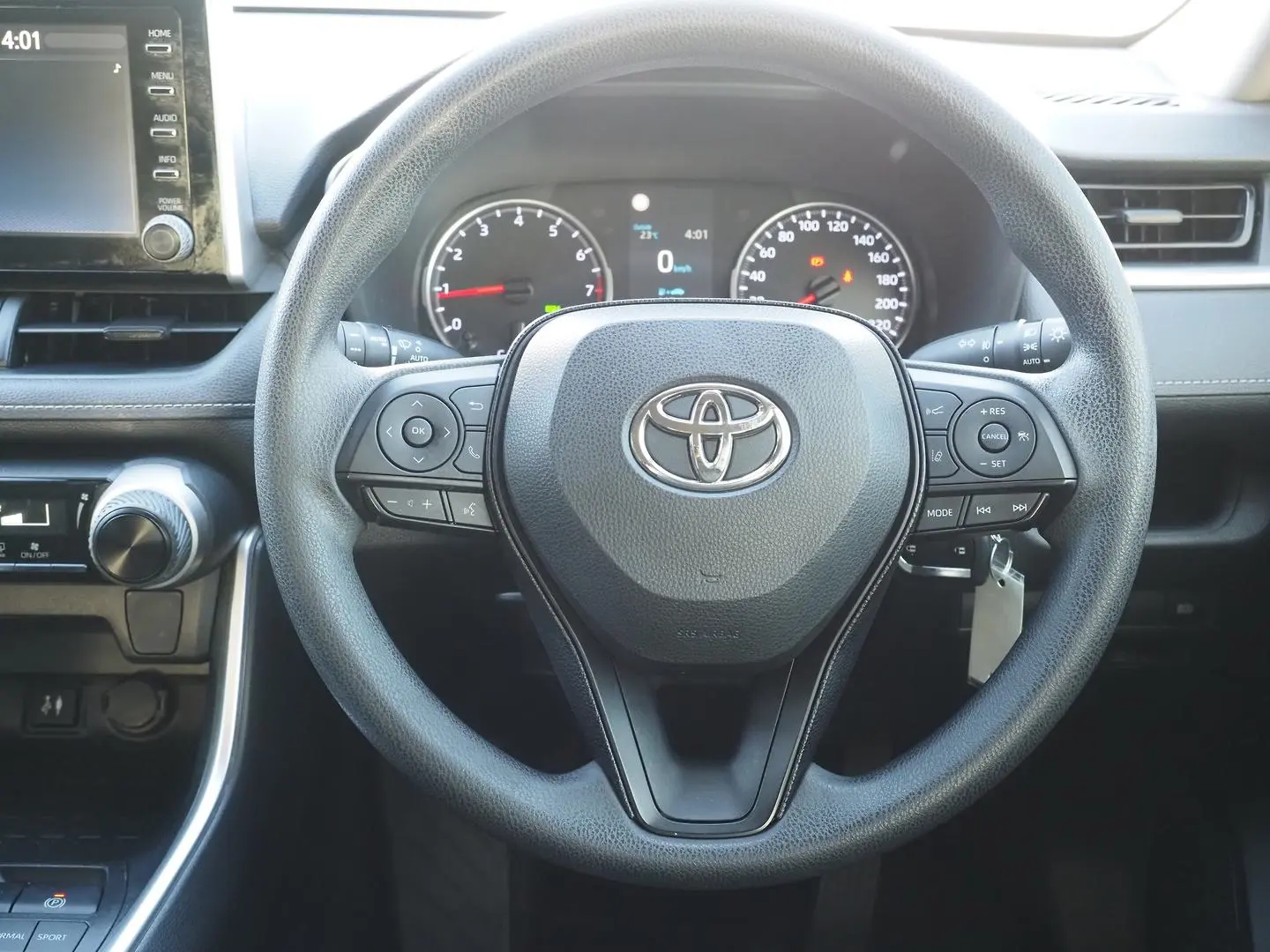 2019 Toyota RAV4 Gallery Image 19