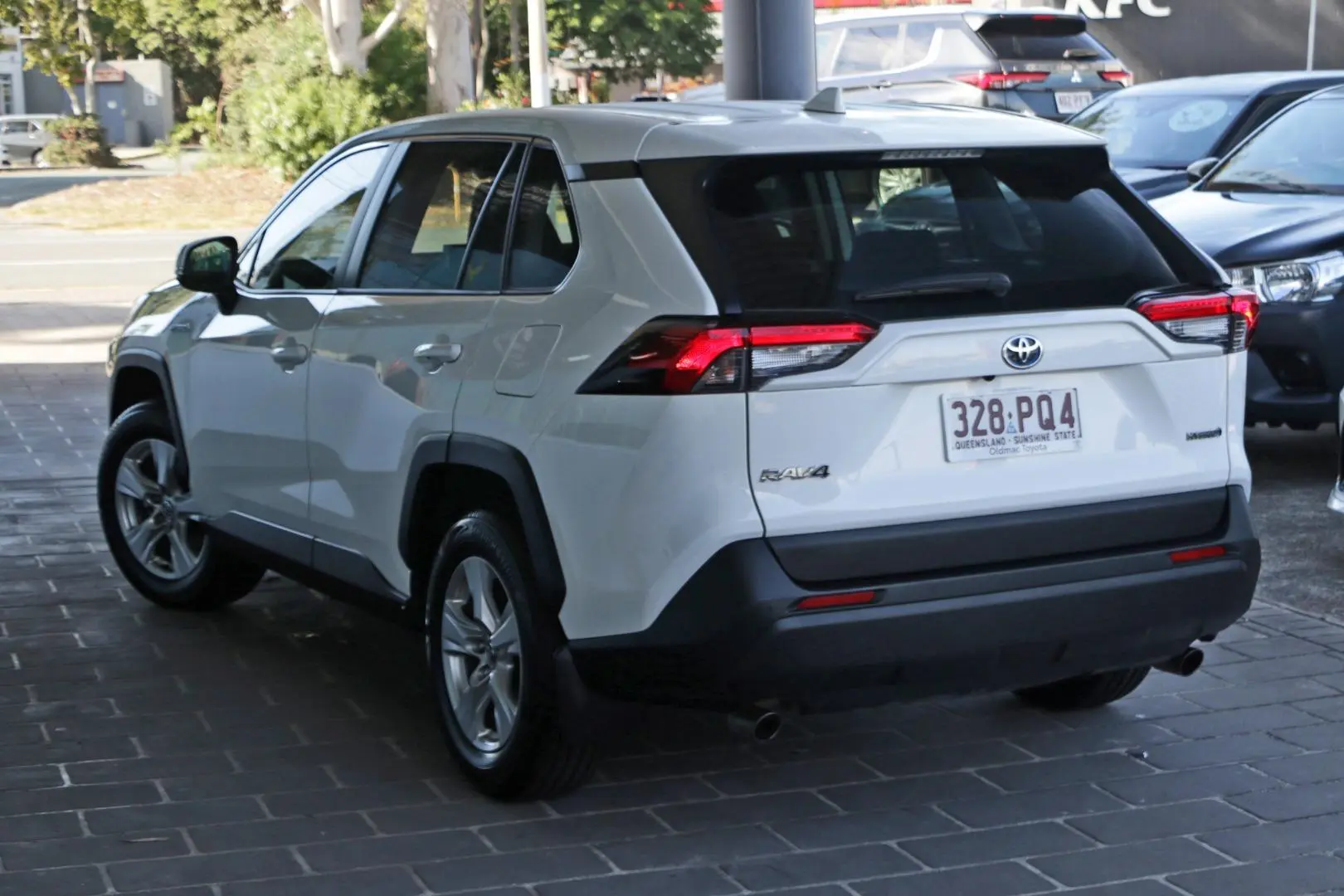 2021 Toyota RAV4 Gallery Image 2