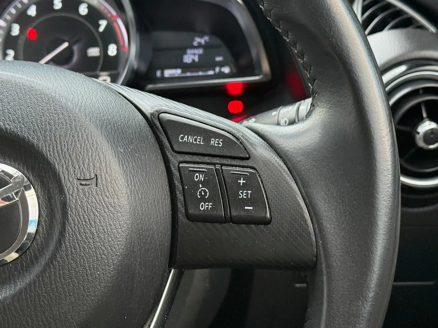 2015 Mazda 2 Gallery Image 15