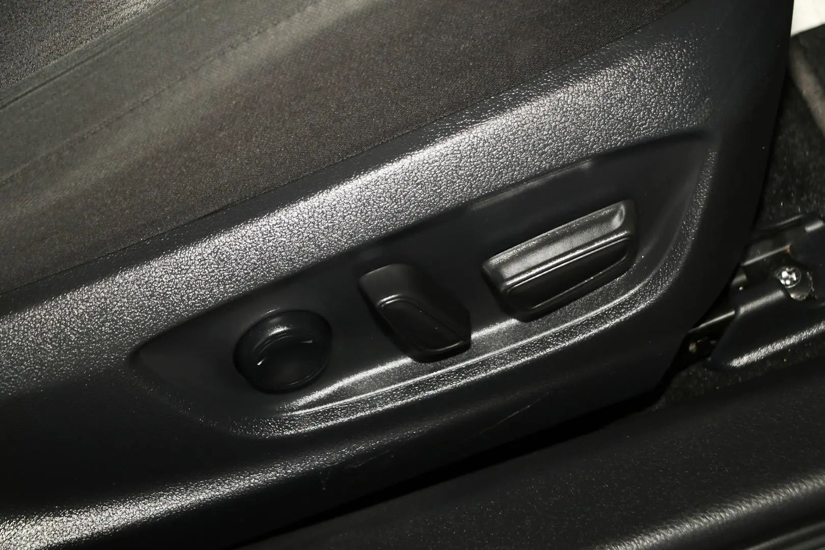 2020 Toyota Camry Gallery Image 15