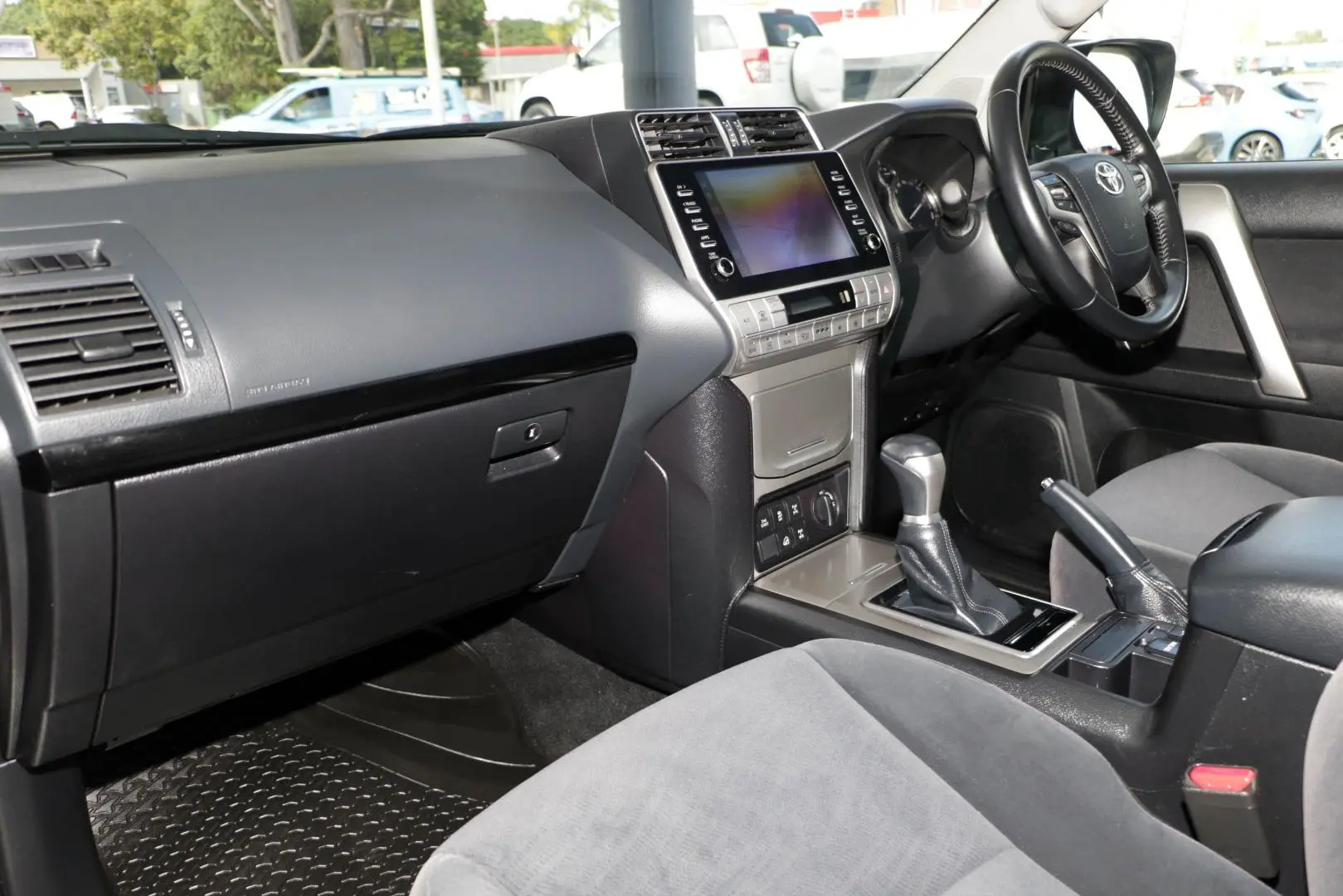 2023 Toyota Landcruiser Prado Gallery Image 7