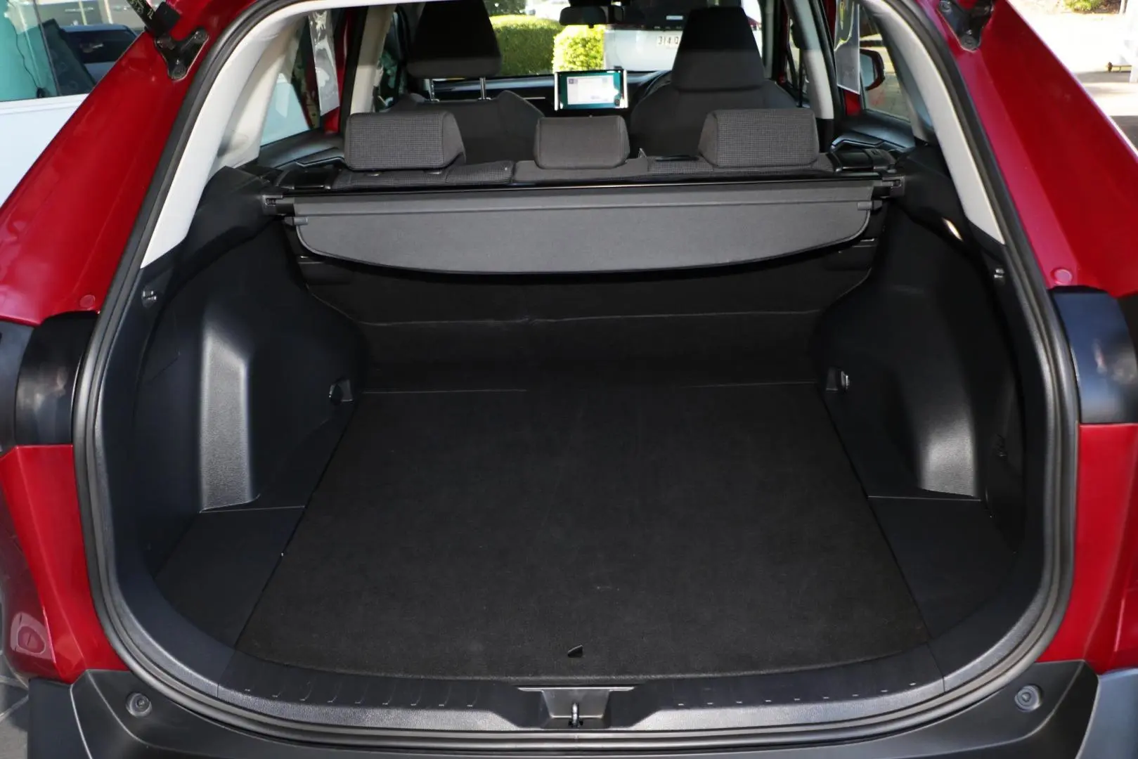 2025 Toyota RAV4 Gallery Image 23