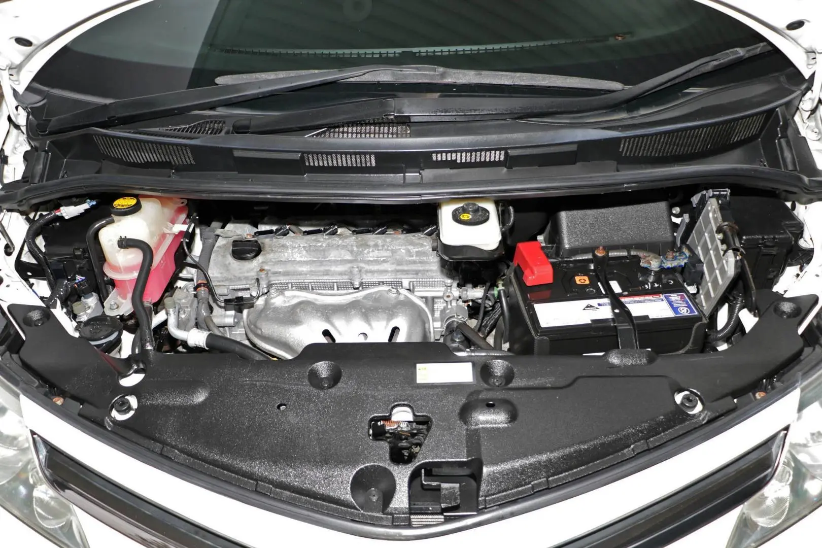2015 Toyota Tarago Gallery Image 20