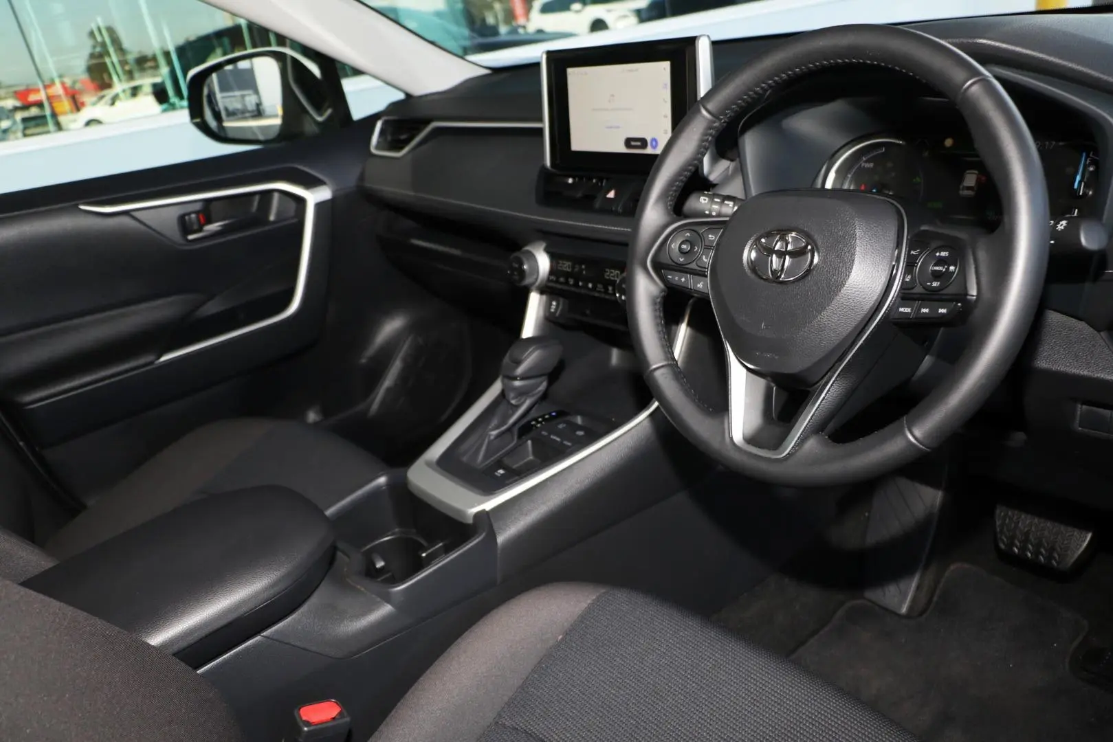 2025 Toyota RAV4 Gallery Image 7