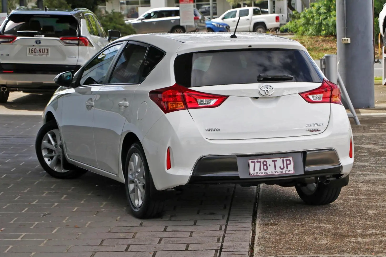 2013 Toyota Corolla Gallery Image 2