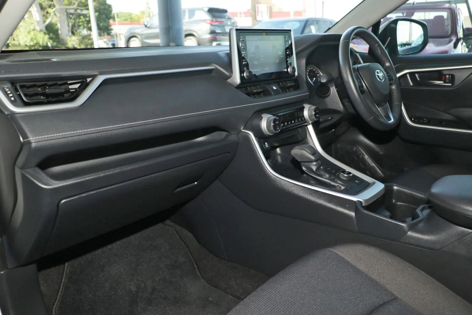 2021 Toyota RAV4 Gallery Image 7