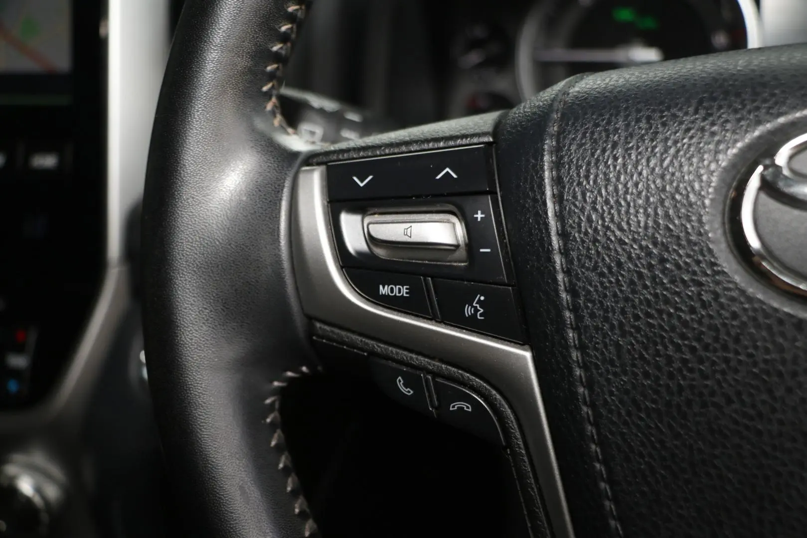 2018 Toyota Landcruiser Gallery Image 21