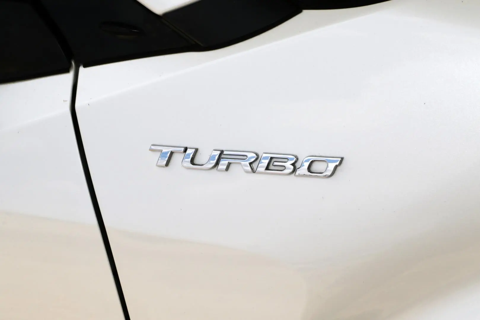 2018 Toyota C-HR Gallery Image 20