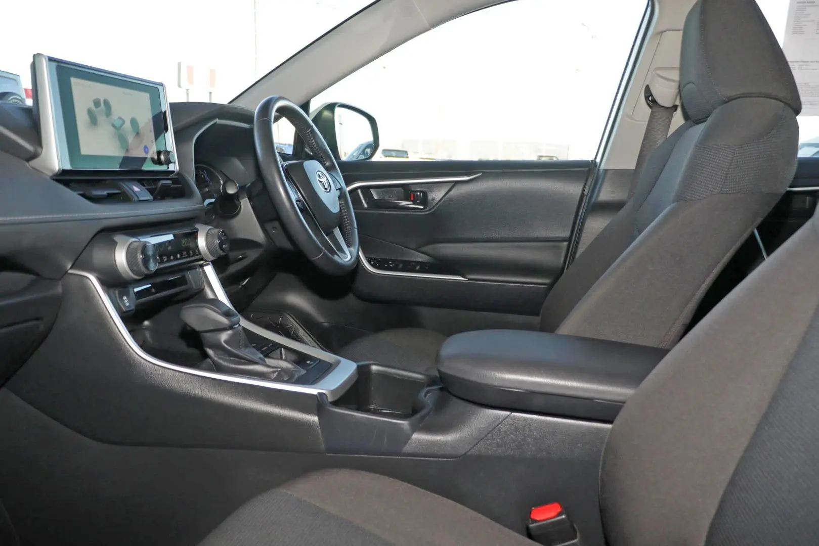 2023 Toyota RAV4 Gallery Image 9