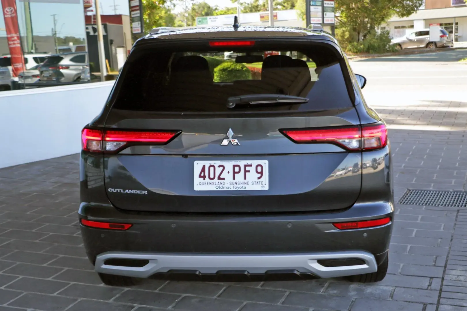2024 Mitsubishi Outlander Gallery Image 4