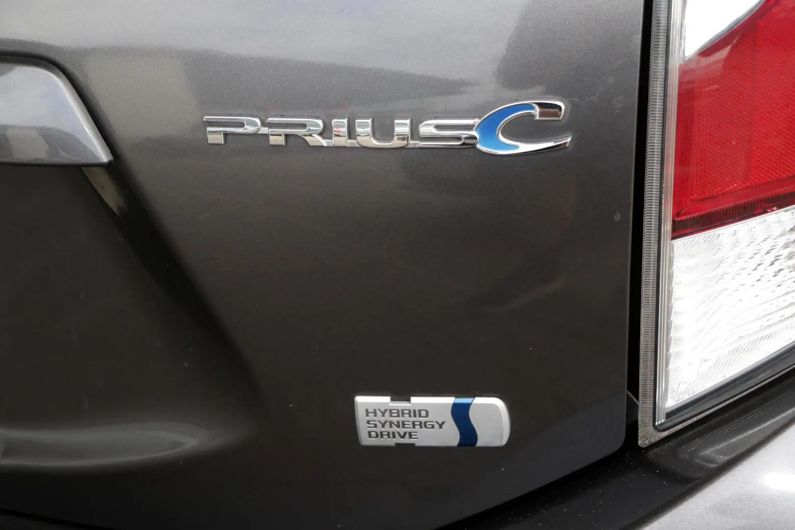 2015 Toyota Prius C Gallery Image 20