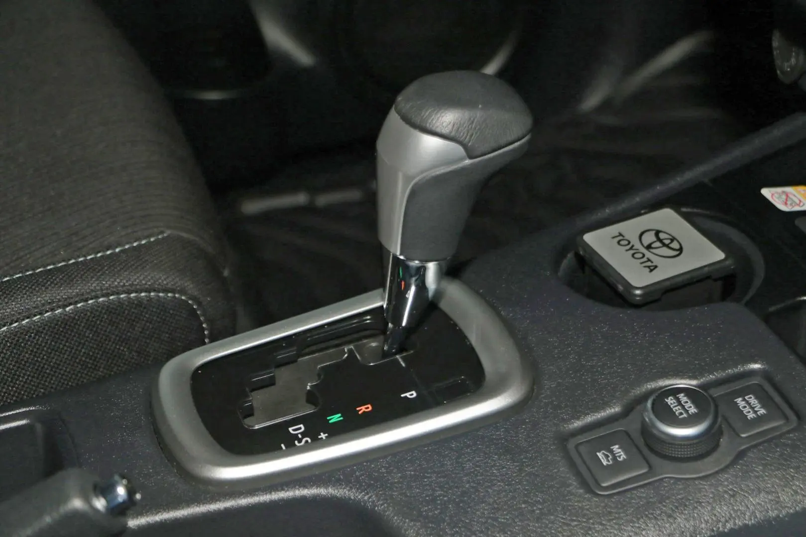 2025 Toyota Hilux Gallery Image 15