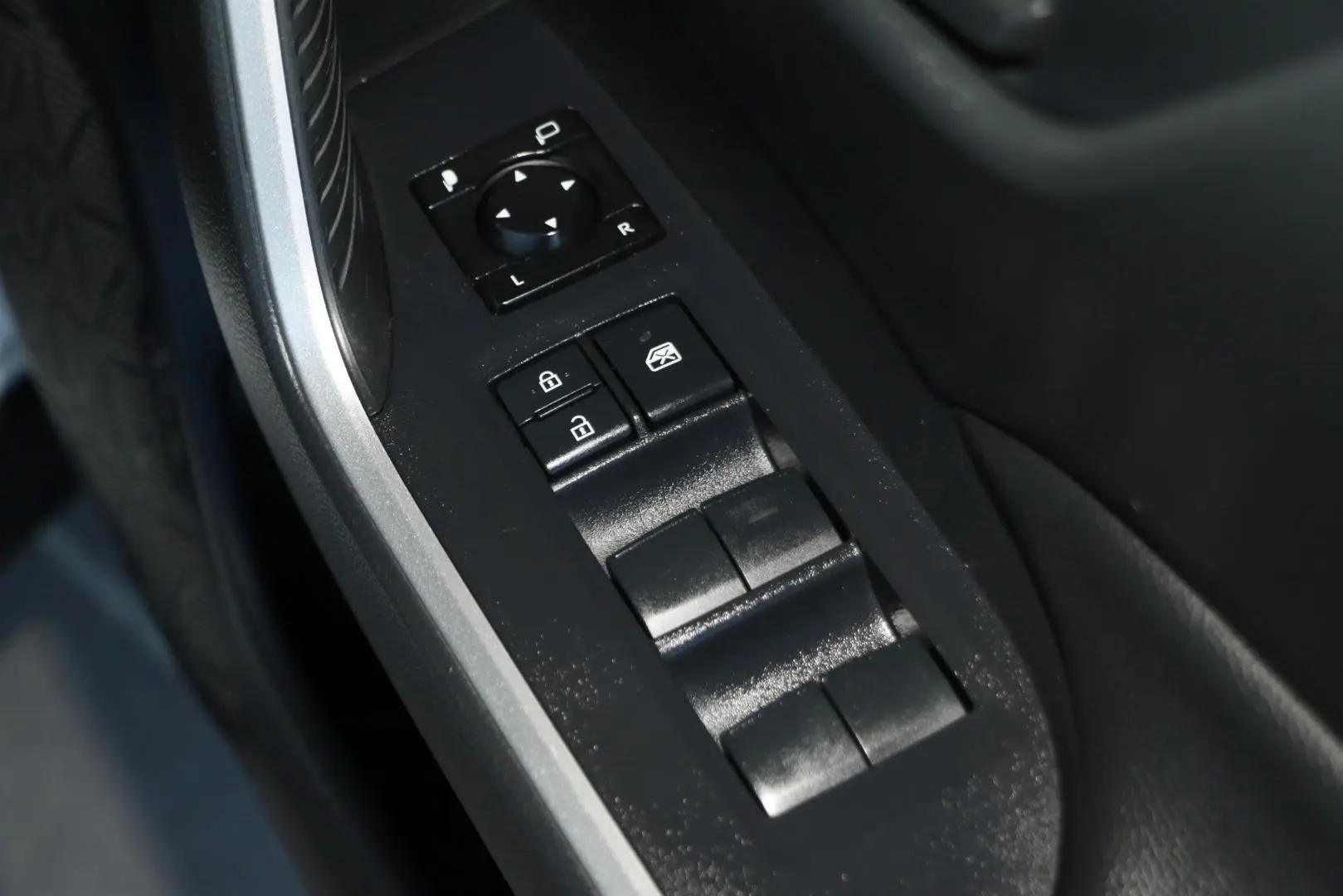 2023 Toyota RAV4 Gallery Image 19
