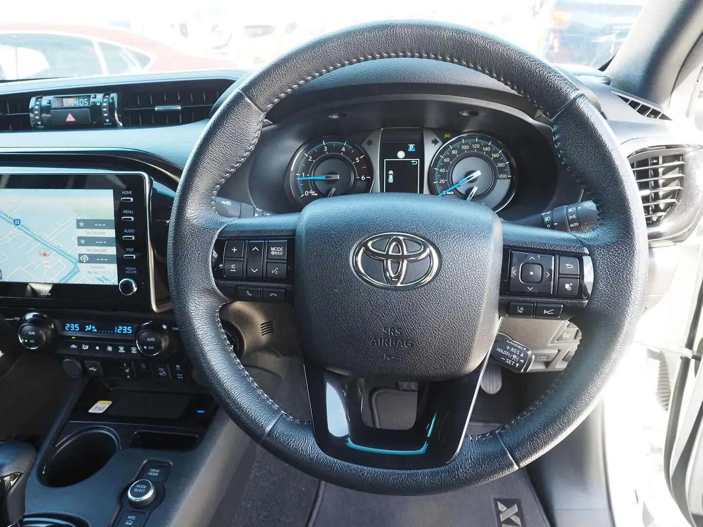 2025 Toyota Hilux Gallery Image 25