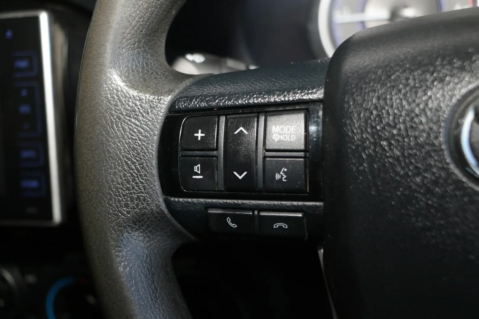 2018 Toyota Hilux Gallery Image 18