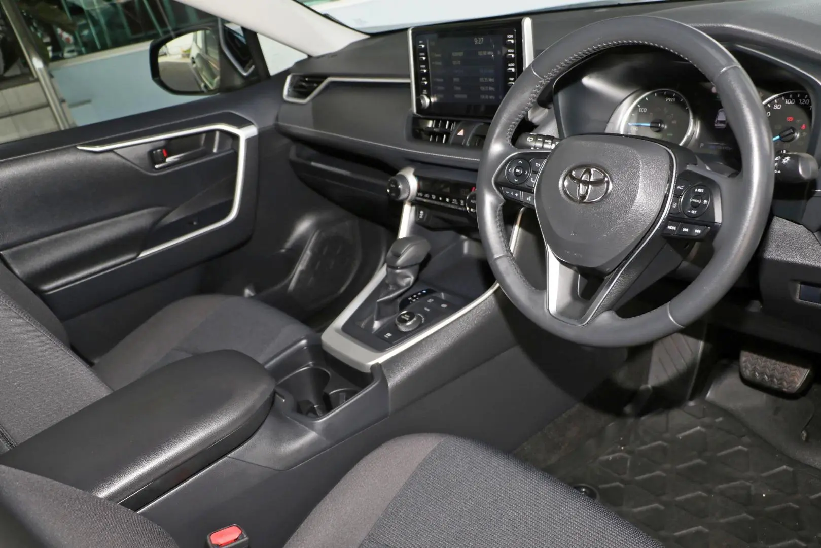 2021 Toyota Rav4 Gallery Image 8