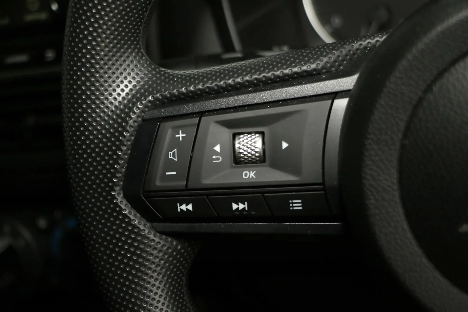 2025 Mitsubishi Triton Gallery Image 15