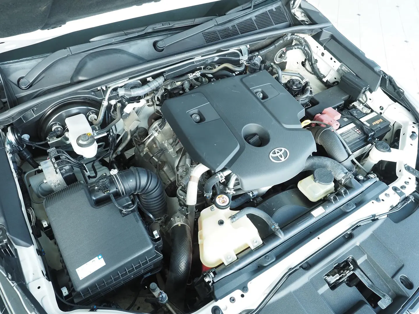 2021 Toyota Hilux Gallery Image 5