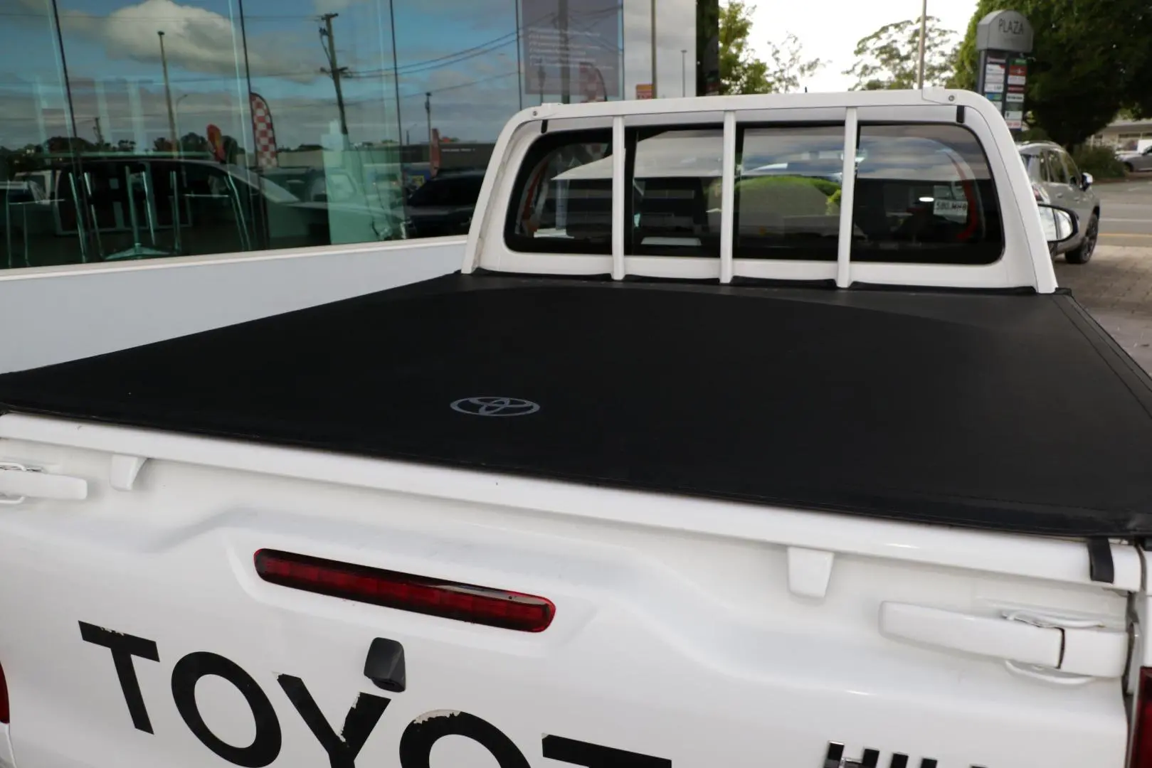 2019 Toyota Hilux Gallery Image 22