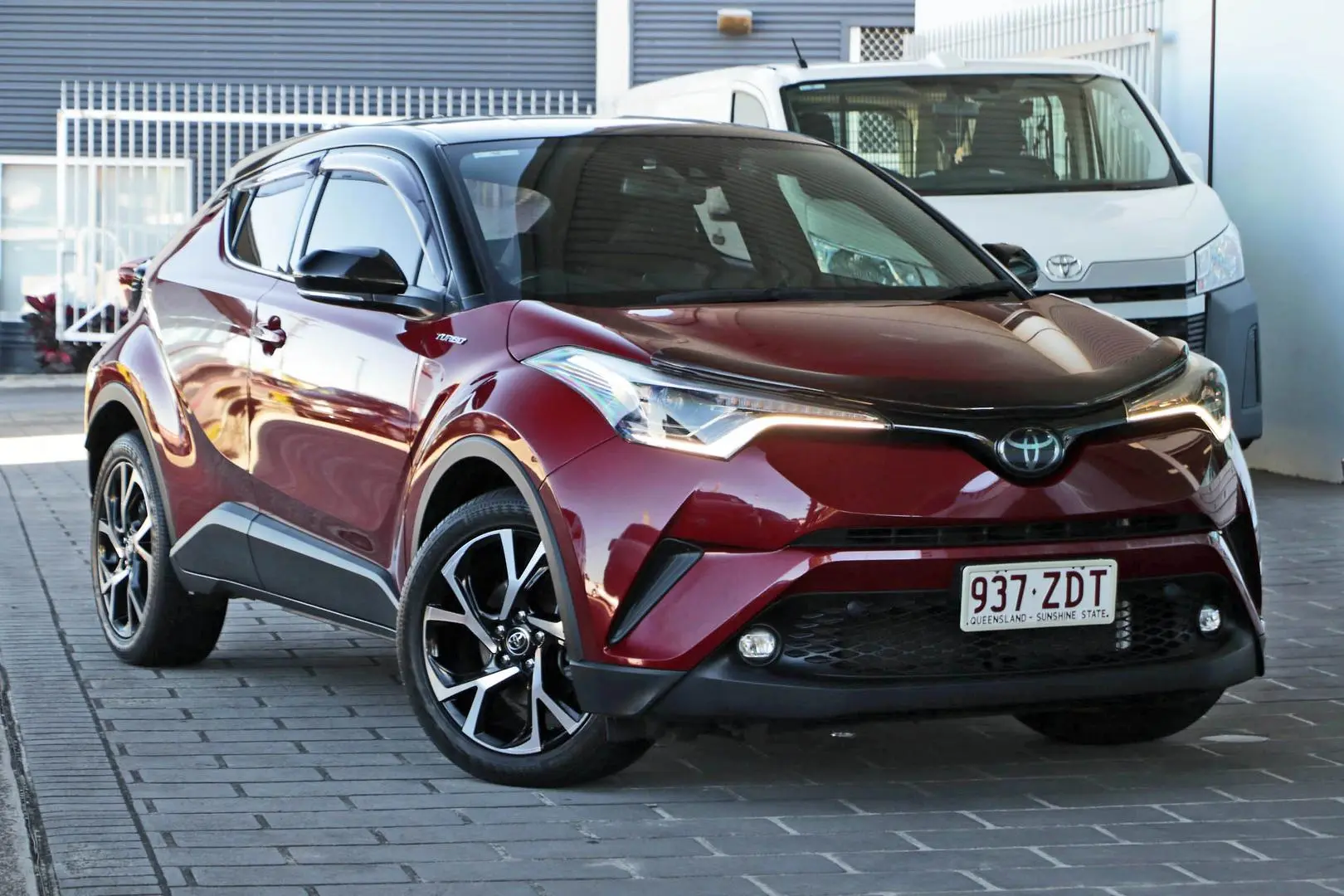 2019 Toyota C-HR Gallery Image 1