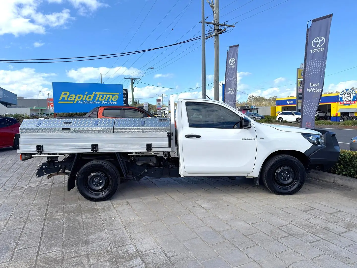 2018 Toyota Hilux Gallery Image 11