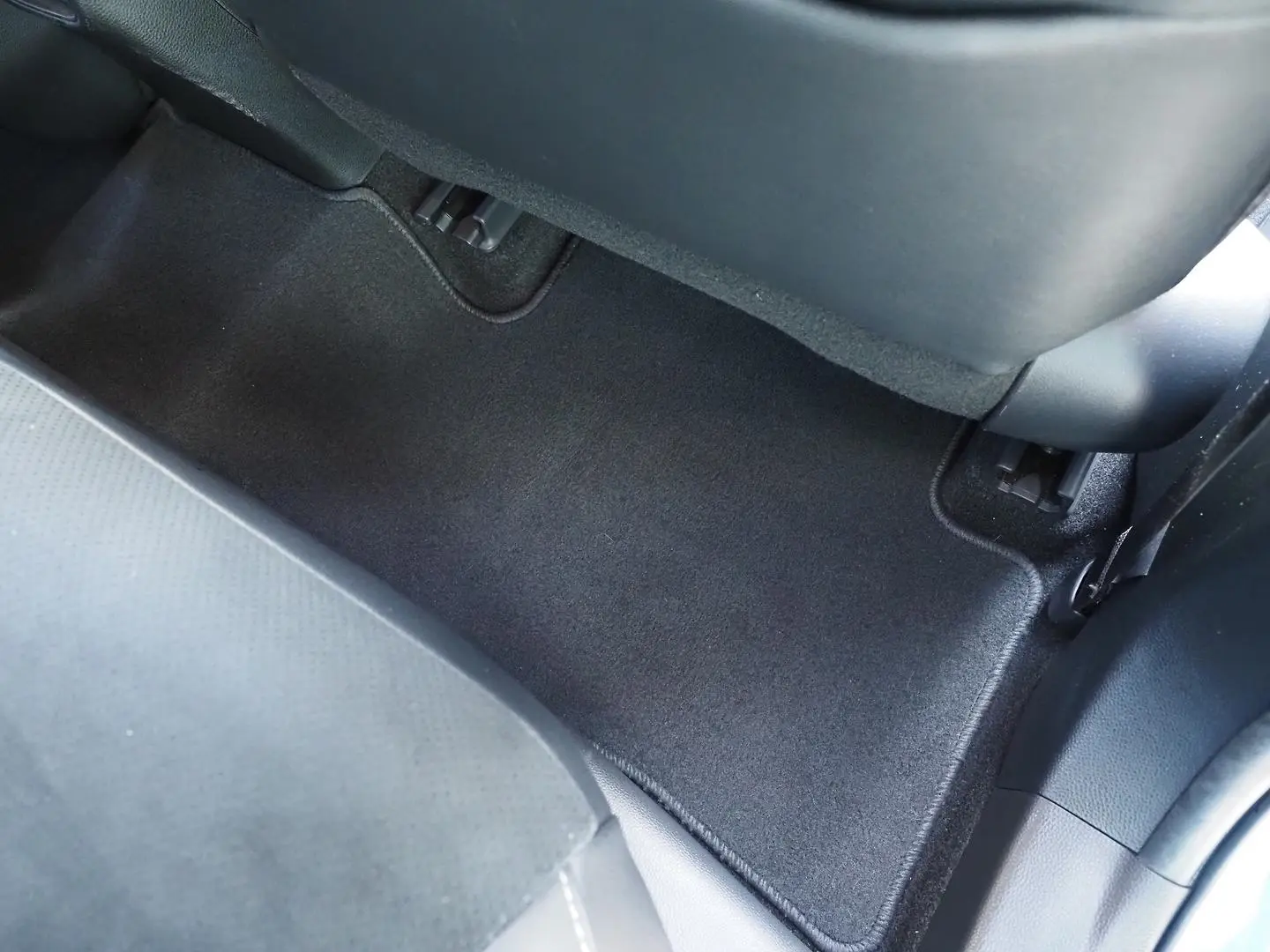 2020 Toyota Corolla Gallery Image 25