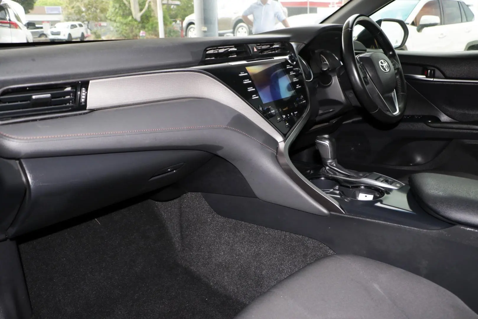 2019 Toyota Camry Image 9