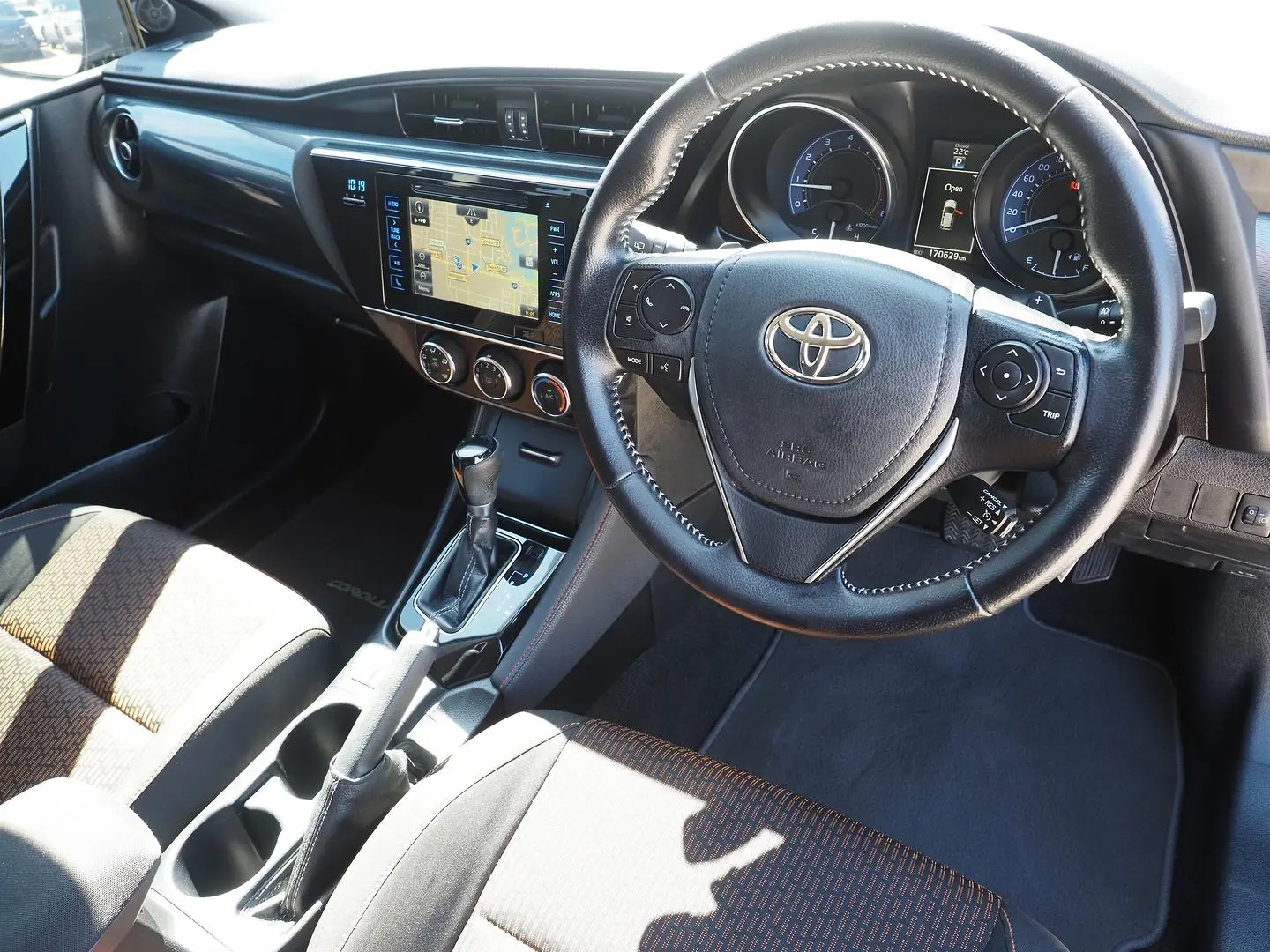2016 Toyota Corolla Gallery Image 3