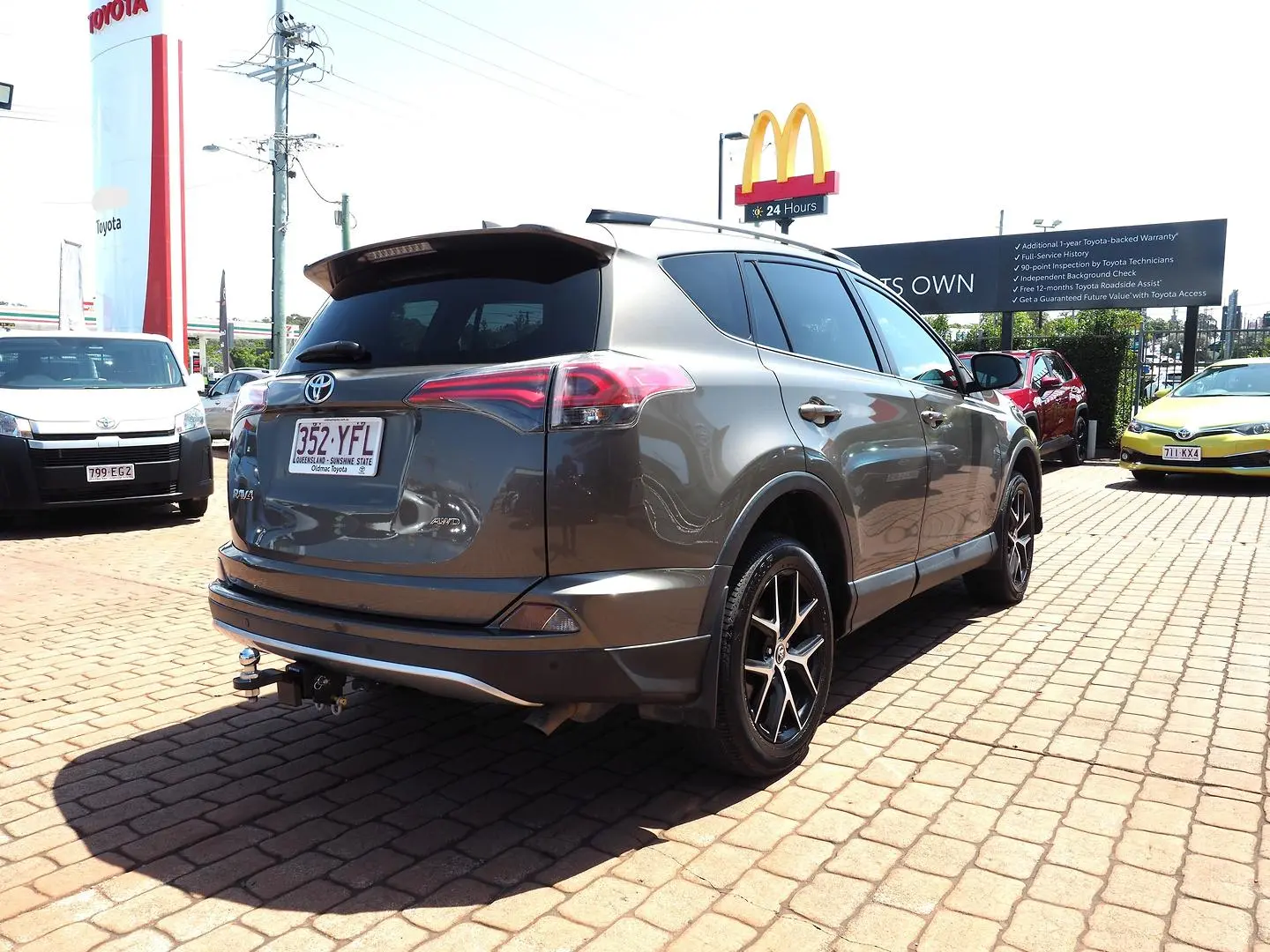 2016 Toyota RAV4 Image 6