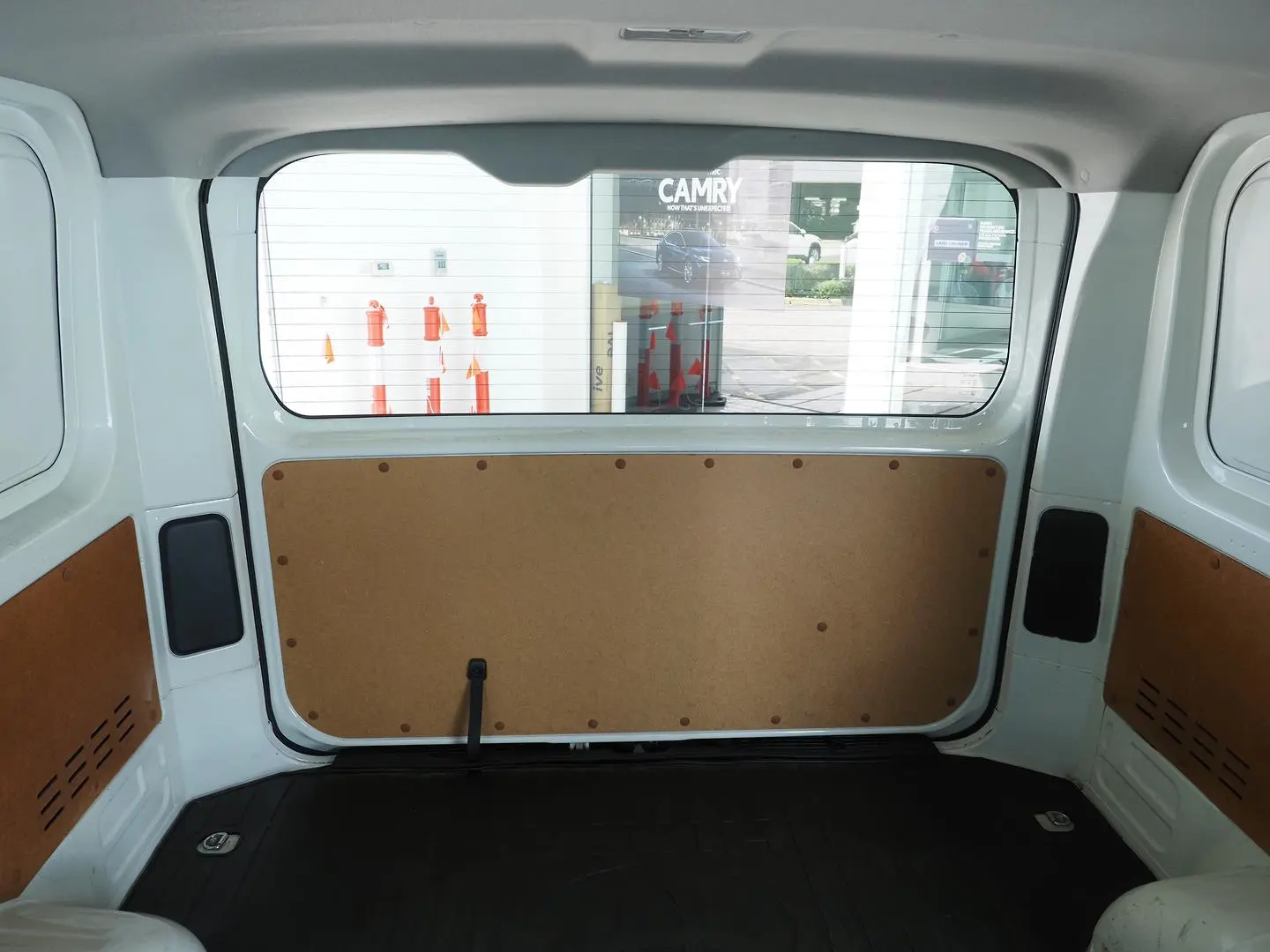 2019 Toyota Hiace Gallery Image 20