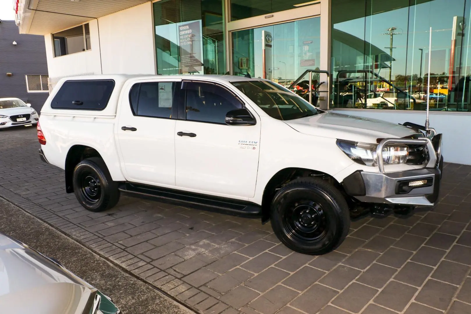 2017 Toyota Hilux Gallery Image 5