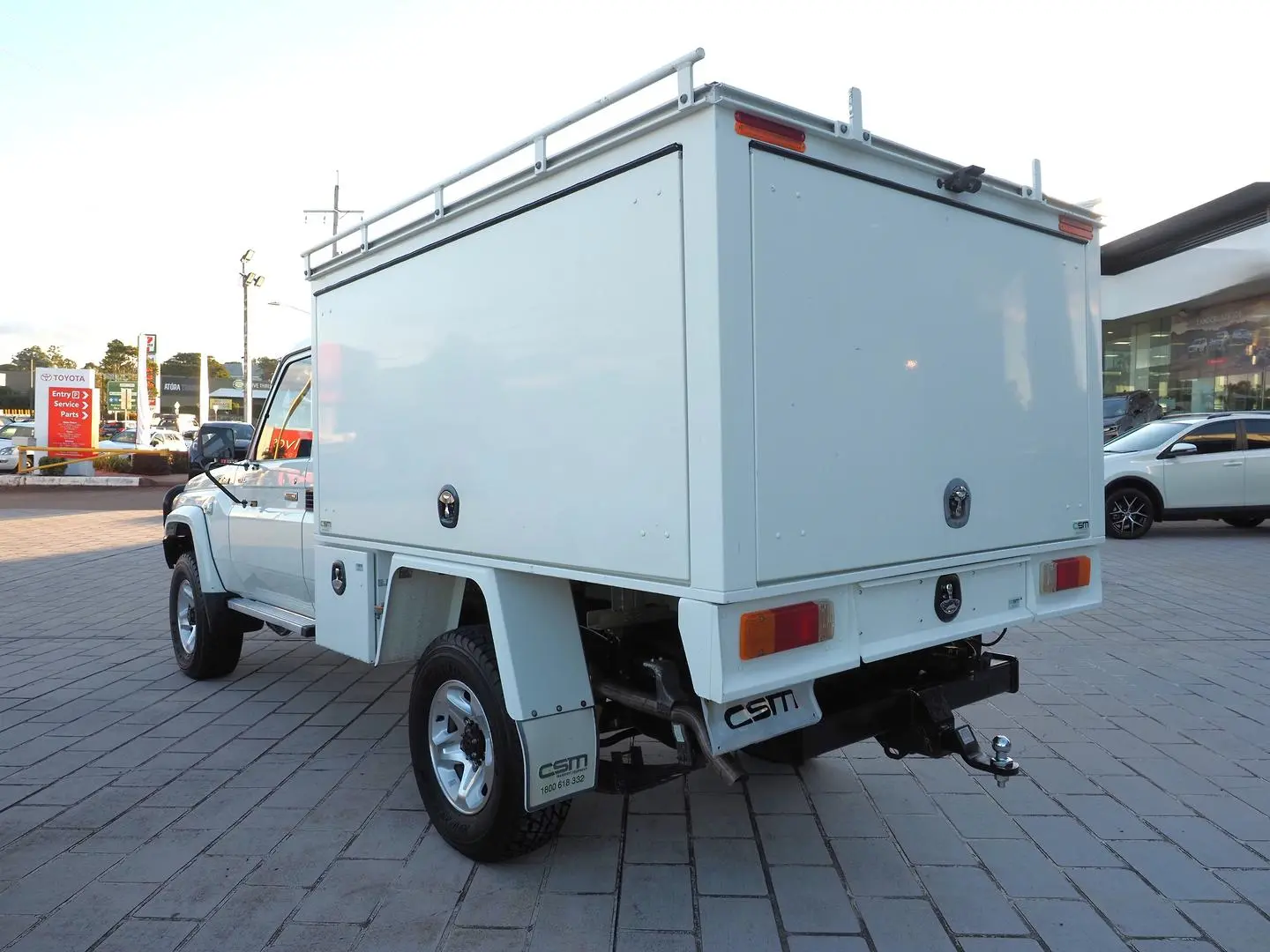 2019 Toyota Landcruiser Gallery Image 10
