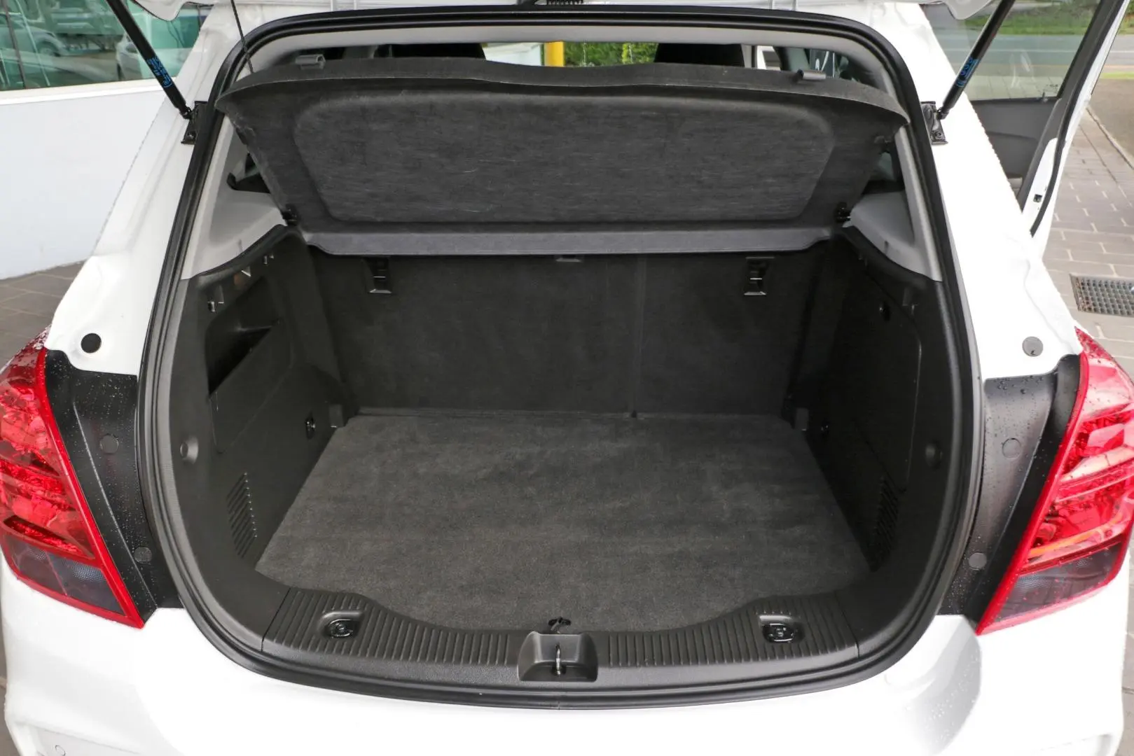 2018 Holden Trax Gallery Image 21