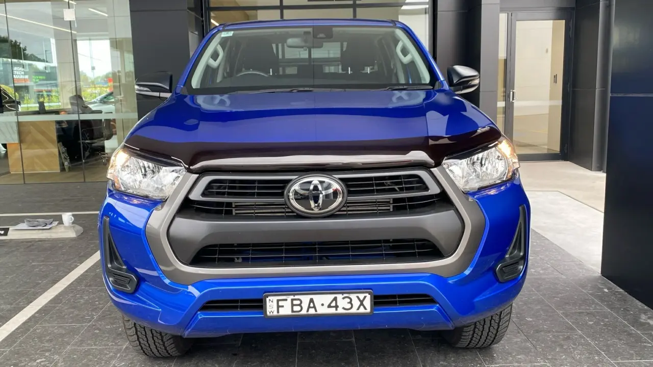 2023 Toyota Hilux Image 3