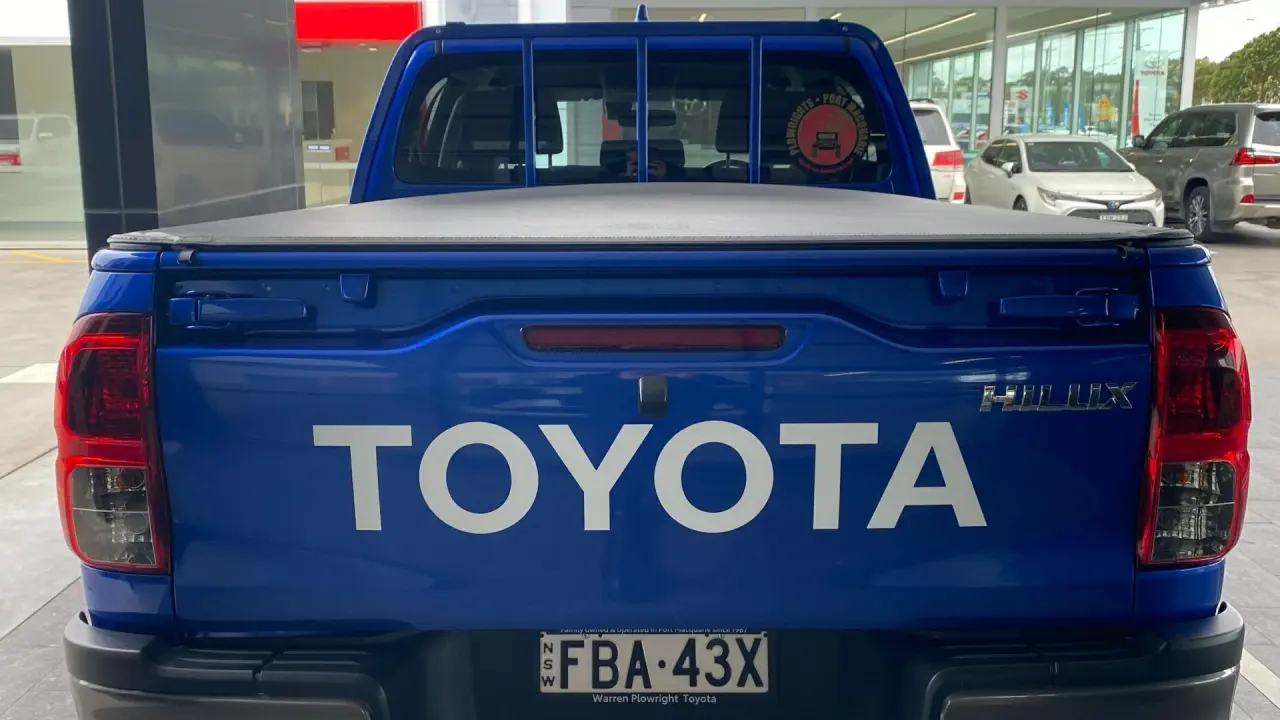 2023 Toyota Hilux Image 5