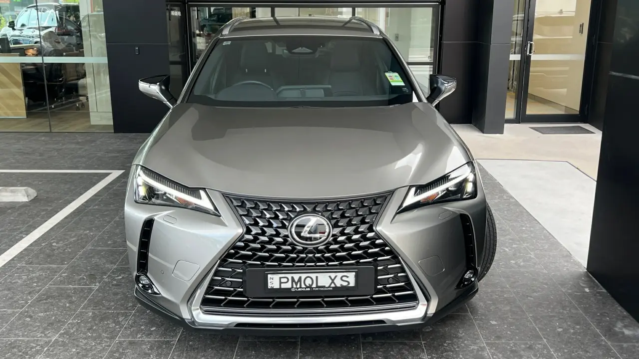 2024 Lexus Ux300h Gallery Image 2