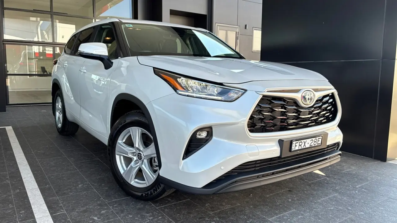 2024 Toyota Kluger Hybrid Gallery Image 1