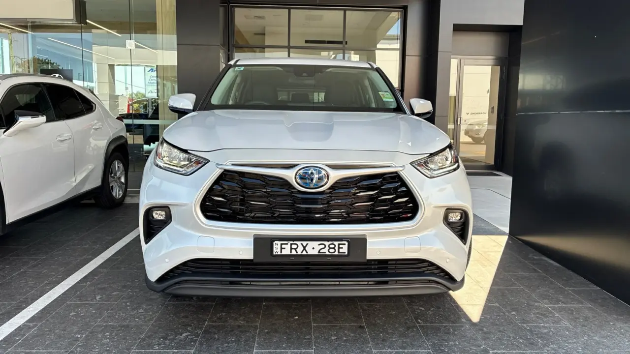 2024 Toyota Kluger Hybrid Gallery Image 3