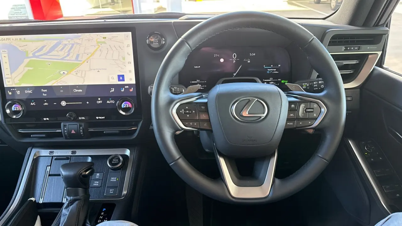 2025 Lexus GX550 Gallery Image 10